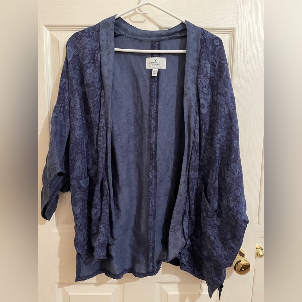 3/$30 final sale American Eagle Outfitters Navy Cape Jacket